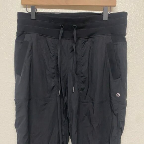 Lululemon Dance Studio Mid-Rise Cropped Pants in Black Size 14 - Picture 6 of 9